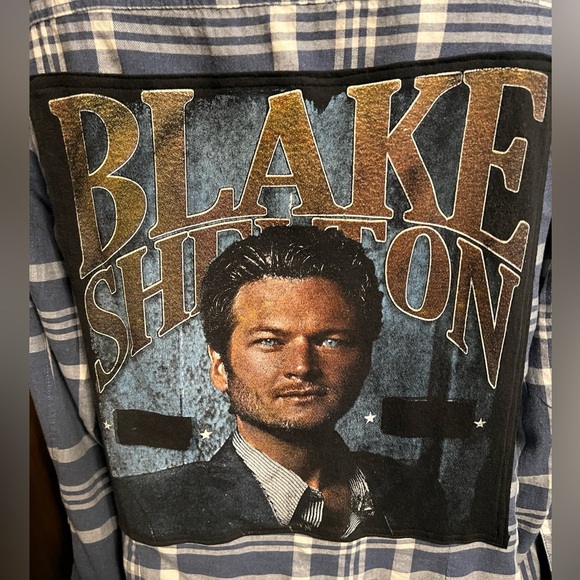 Blake Shelton T-shirt Hancrafted with Blue and White Plaid Flannel Large - Picture 3 of 3